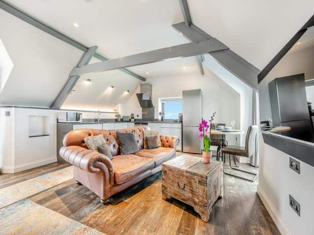 Open plan living space | Skyfall - Wooldown Holiday Cottages, Bude