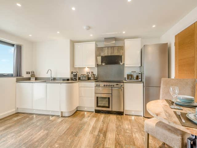 Kitchen | Sundancer - Wooldown Holiday Cottages, Bude