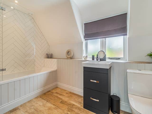 Bathroom | The Old Barn, Mundesley