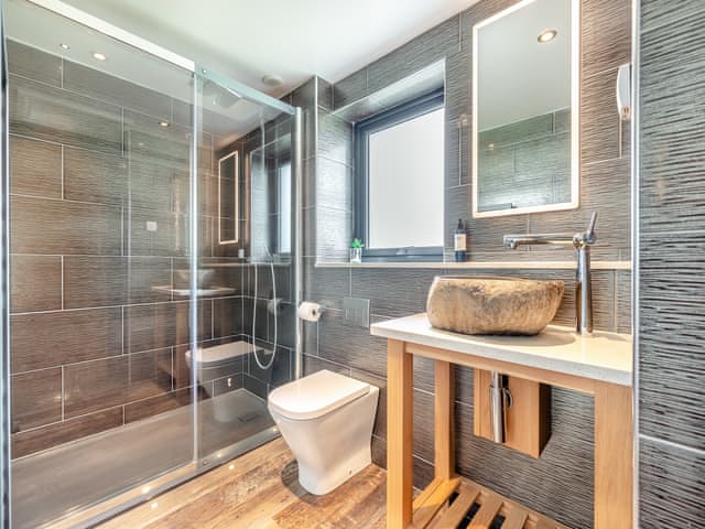 Shower room | Moonraker - Wooldown Holiday Cottages, Bude