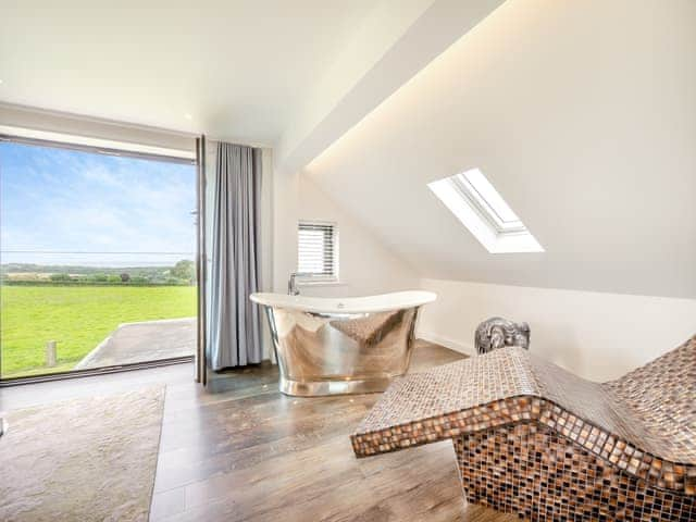 Open plan living space | Moonraker - Wooldown Holiday Cottages, Bude