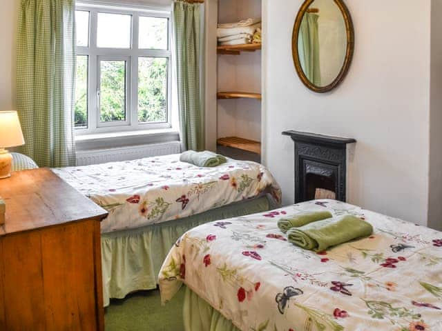 Twin bedroom | 1 Brandiston Barn Cottage, Cawston near Reepham