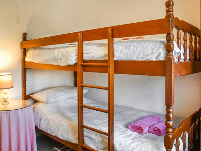 Bunk bedroom | 1 Brandiston Barn Cottage, Cawston near Reepham