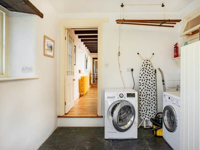 Utility room | Trevigue Holiday Cottage - Trevigue Holiday Cottages, Crackington Haven, near Bude