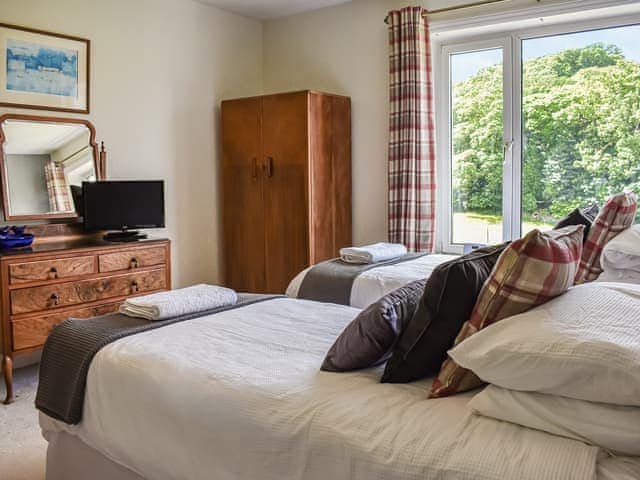 Twin bedroom | Wood Close, Keswick