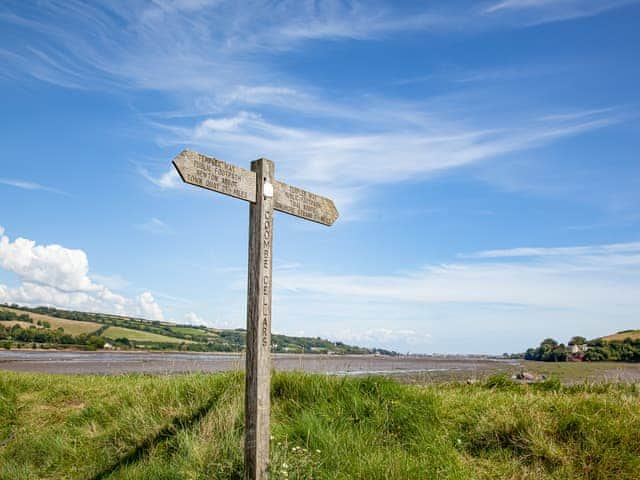 Surrounding area | The Granary, Stokeinteignhead