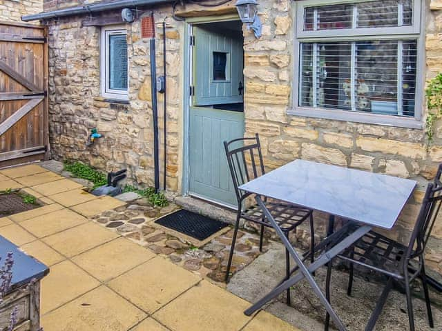 Sitting-out-area | Thorpe Cottage, Masham