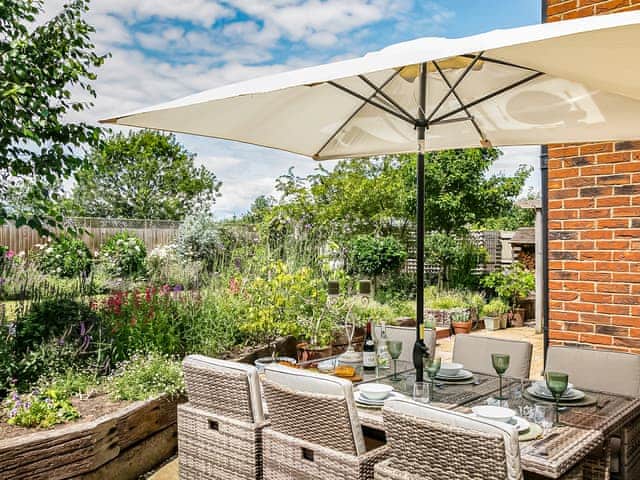 Sitting-out-area | The Cherry Tree, Near Lincoln