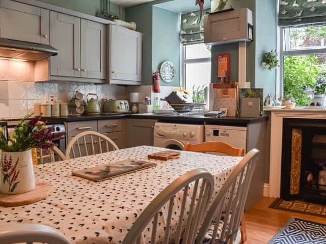 Kitchen/diner | Corner Cottage, Bowness-on-Windermere