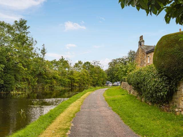 Surrounding area | Kiln Cottage, Bolton-le-Sands