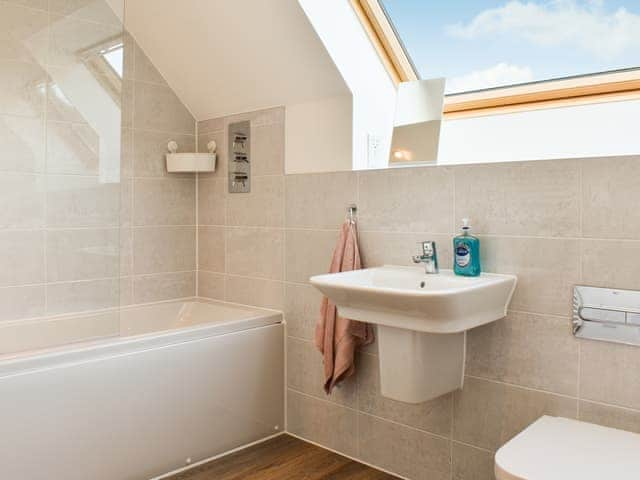 Bathroom | Magnolia Cottage, Appledore, near Bideford