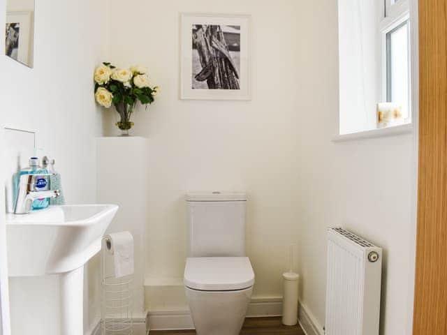 Bathroom | Magnolia Cottage, Appledore, near Bideford