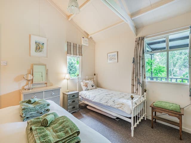 Family bedroom | Peaceful Woodland Lodge, Louth