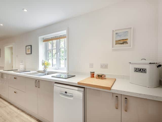 Kitchen | Peaceful Farmhouse - Mossop Farm Cottages, Marshchapel, near Louth