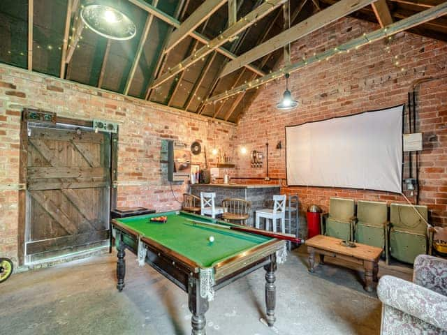 Games room and bar | Peaceful Farmhouse - Mossop Farm Cottages, Marshchapel, near Louth