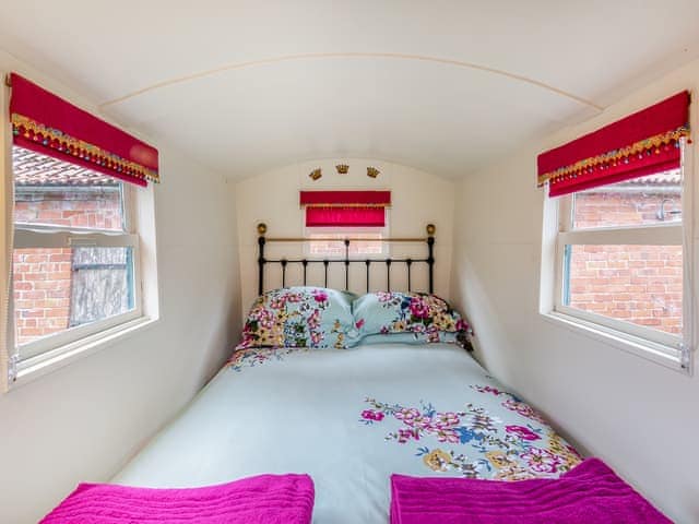 Double bedroom in the Traveller&rsquo;s Wagon | Peaceful Travelers Rest - Mossop Farm Cottages, Marshchapel, near Louth