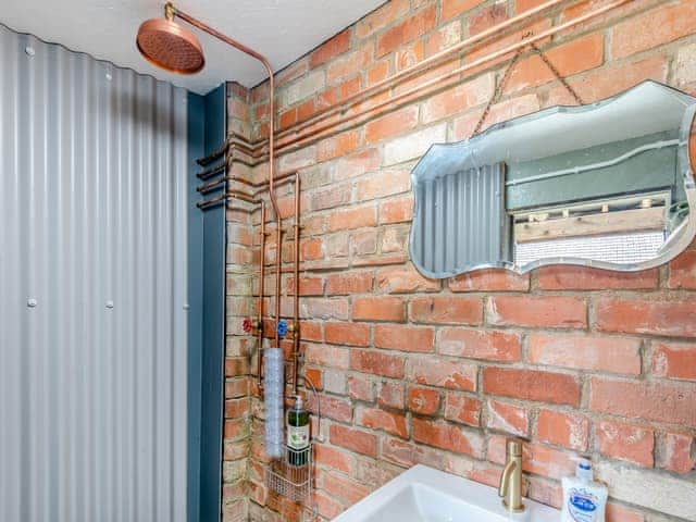 Bathroom | Peaceful Travelers Rest - Mossop Farm Cottages, Marshchapel, near Louth