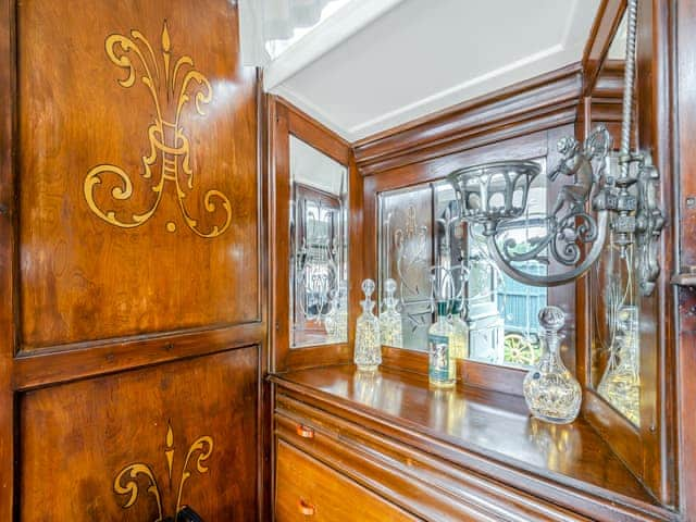 Interior of The Showman&rsquo;s Wagon | Peaceful Travelers Rest - Mossop Farm Cottages, Marshchapel, near Louth