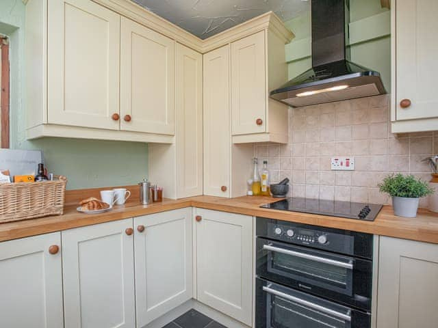 Kitchen | Hill Cottage, Poughill, near Bude