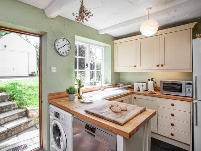 Kitchen | Hill Cottage, Poughill, near Bude