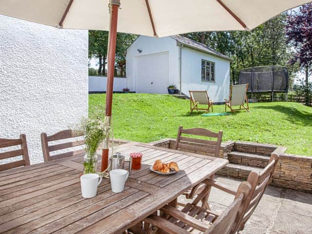 Sitting-out-area | Hill Cottage, Poughill, near Bude