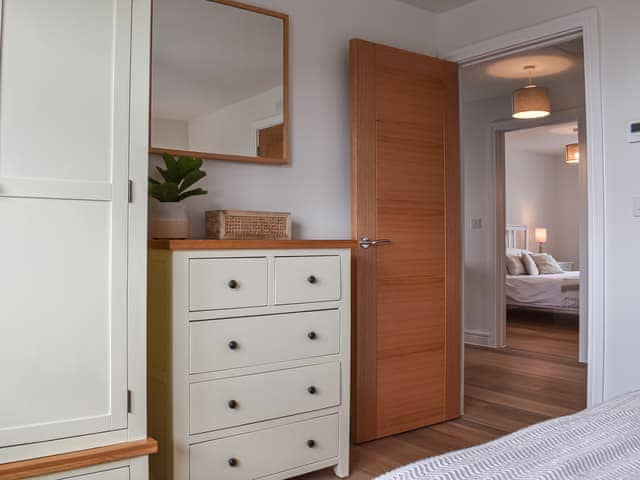 Bedroom 1 | Burrows Ridge, Appledore