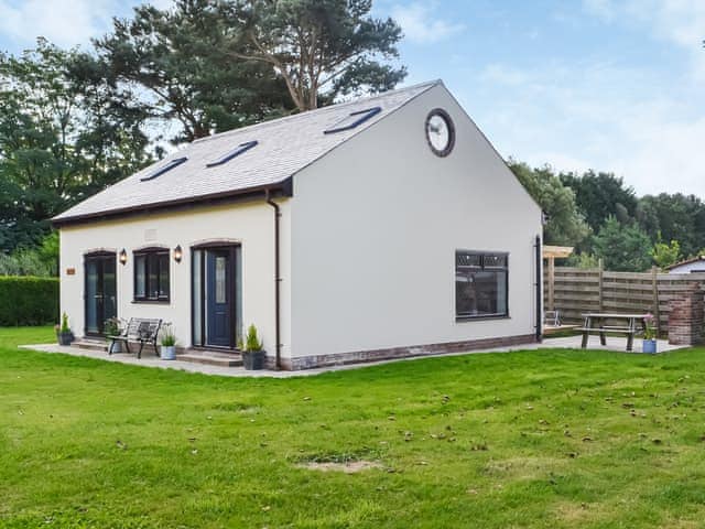 Exterior | HeatherdeneFern Cottage, Wilberfoss, near York