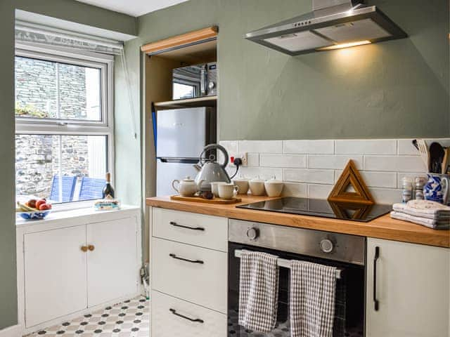 Kitchen | Pitcairn Retreat- Pitcairn Cottage - Pitcairn Retreat, Keswick