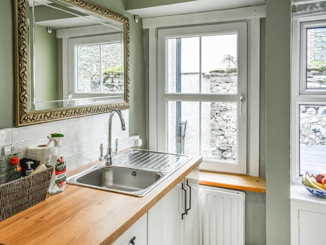 Kitchen | Pitcairn Retreat- Pitcairn Cottage - Pitcairn Retreat, Keswick