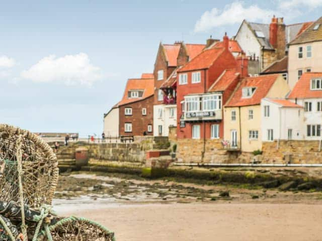 Surrounding area | Whitby Sands, Whitby