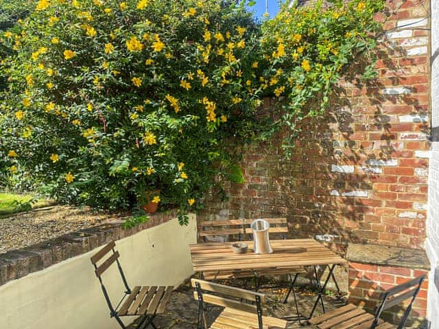 Sitting-out-area | The Old Sweet Shop, Winchester