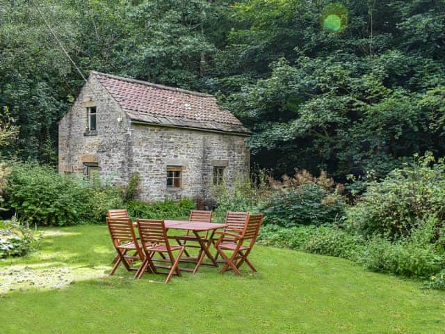 Sitting-out-area | Brookside Cottage, Copley, near Bishop Auckland