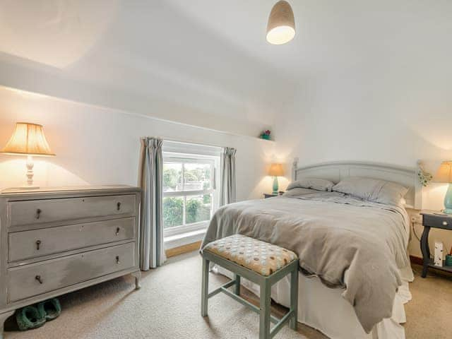 Double bedroom | Myrtle Cottage, St Just-in-Roseland, near St Mawes