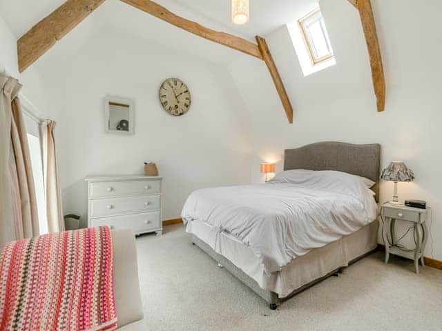 Bedroom 1, king size with en-suite | Myrtle Cottage, St Just-in-Roseland, near St Mawes