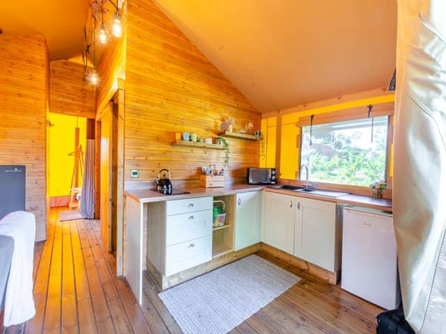 Kitchen | Hedgehog Hideaway - Little North Field, Bishop Thornton, near Harrogate