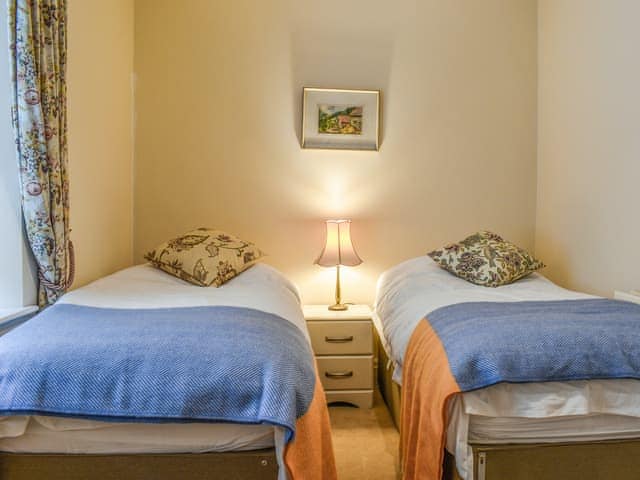 Twin bedroom | Lakeland Villa, Bowness-on-Windermere