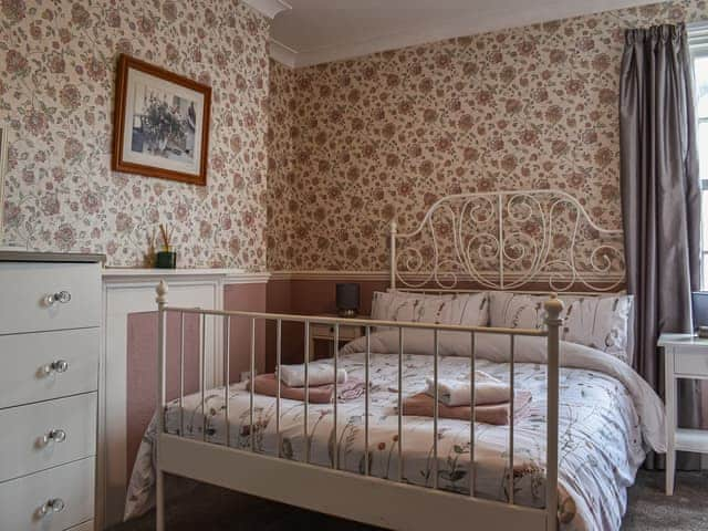 Double bedroom | Vincent House, Scarborough