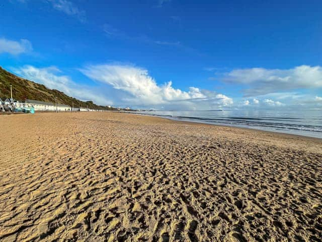 Surrounding area | Cassel Sands, Bournemouth