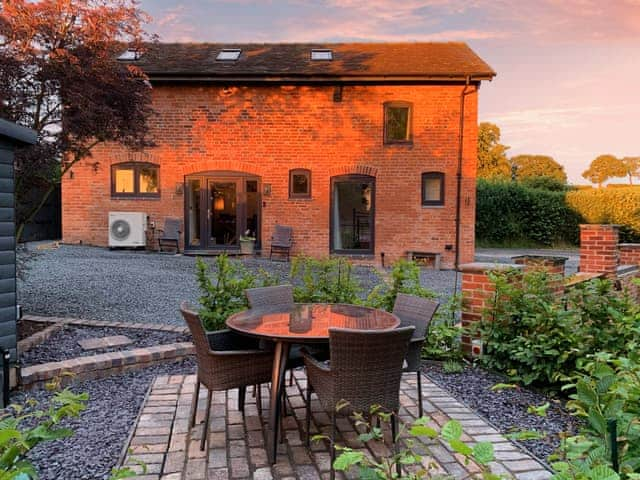 Sitting-out-area | The Ash Loft, Audlem, near Nantwich