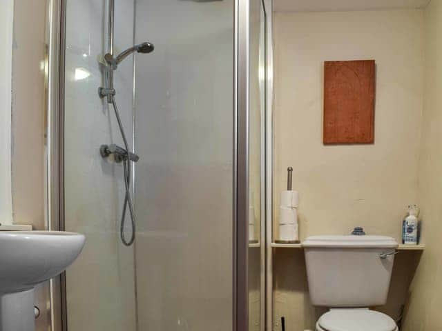 Shower room | Swinside Cottage, Ennerdale