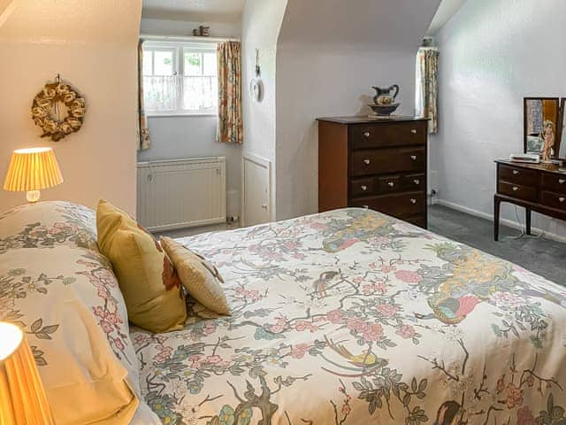 Double bedroom | Granary Cottage, Cockington, near Torquay