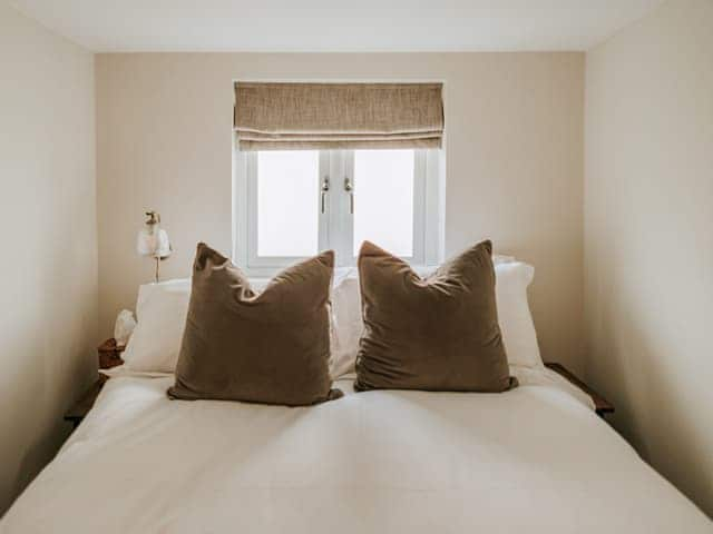 Double bedroom | The Lookout - Tenterden Retreats, Tenterden