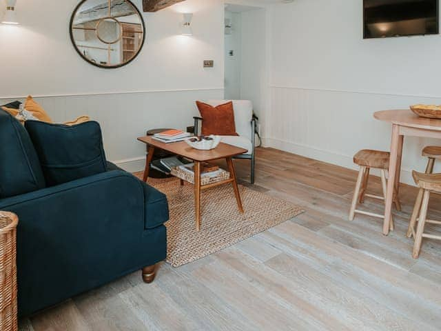 Living room/dining room | The Old Stables - Tenterden Retreats, Tenterden