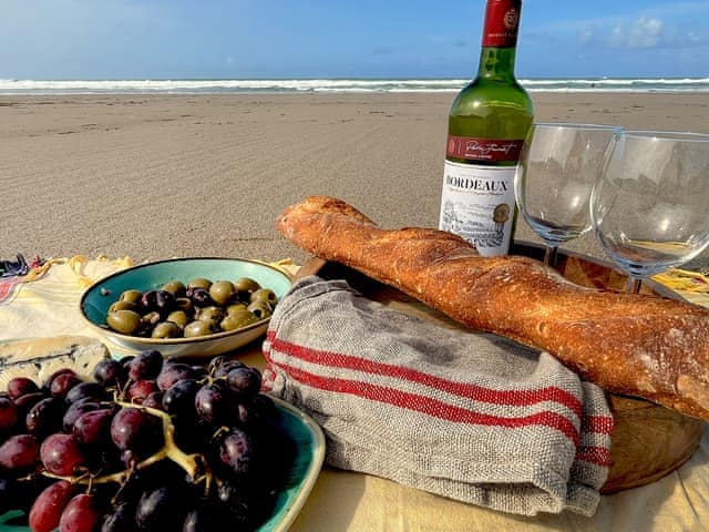 Beach | Kippy Cottage, Porthtowan