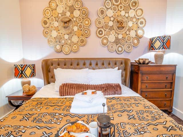 Double bedroom | Hutton Mount Retreats - Himba Cottage - Hutton Mount Retreats , Ripon