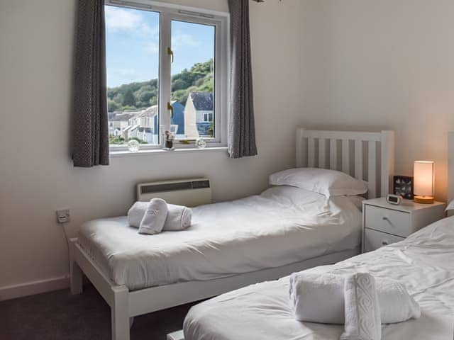 Twin bedroom | Merizac, Falmouth