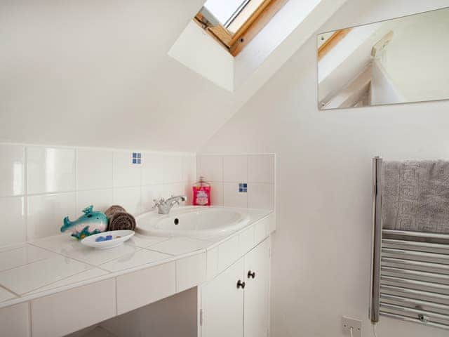 Bathroom | Harmur, Hope Cove, near Kingsbridge