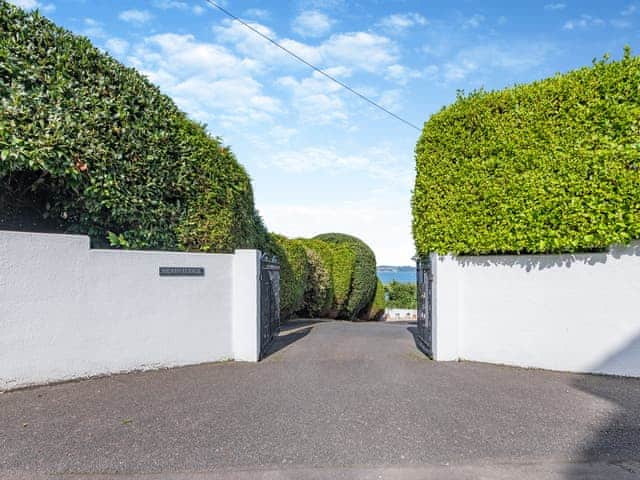 Driveway | Heath Lodge, Brixham