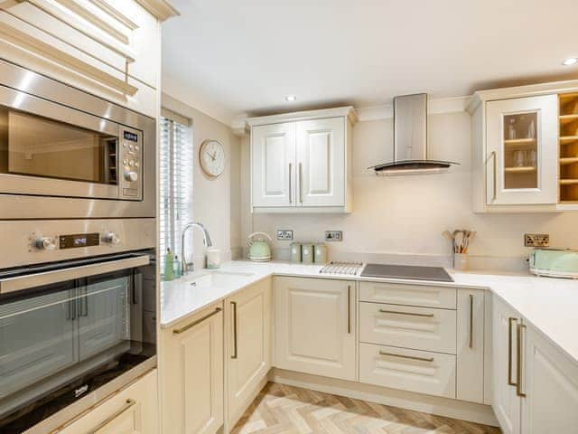 Kitchen | Royal Oak Cottages- The Malt House - Royal Oak Cottages, Wainfleet, near Skegness