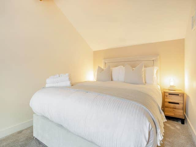 Double bedroom | Royal Oak Cottages- The Malt House - Royal Oak Cottages, Wainfleet, near Skegness